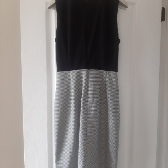 SOLD NWT White House Black Market Houndstooth Sheath Dress with Twixt Neckline - Picture 8 of 15